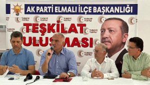 Bakan Ersoy, Elmalı'da muhtarlarla görüştü