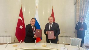Başkan Böcek Moskova'da işbirliği protokolü imzaladı