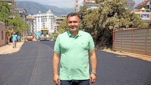 Başkan Yücel Mahmutlar'da asfalt çalışmalarını yerinde inceledi