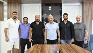 Başpehlivanlardan Başkan Uysal'a ziyaret
