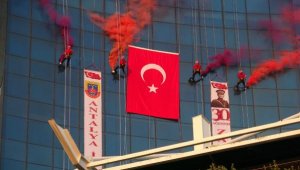 JAK'tan 30 Ağustos'a özel bayrak