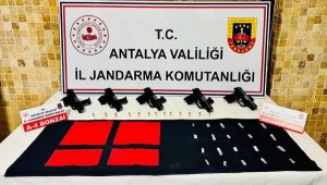 Kepez'de uyuşturucu ve tabanca operasyonu