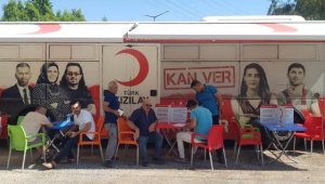 Kızılay'a Manavgat'tan kan bağışı
