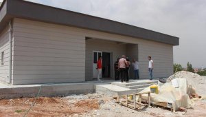 Korkuteli Yazır'da 18 yıllık atıl bina çok amaçlı salon oldu