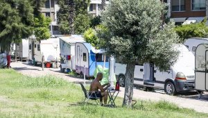 Mahalleliyi isyan ettiren 'karavan park', 'karavan galeri'ye döndü