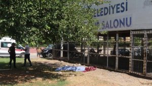 Spor salonu önünde erkek cesedi
