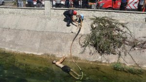 Su pompasını kontrol ederken akıma kapılarak ağır yaralandı