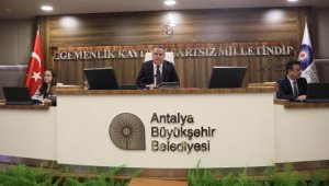 Böcek'ten mecliste 'çok beklersiniz' çıkışı
