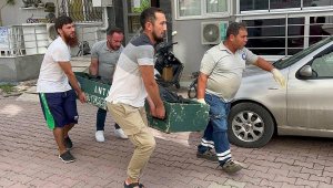 Kazakistanlı 9 aylık hamile kadın, evinde ölü bulundu