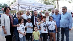 100 sanatçı 100 eser 100+1 sergisi açıldı