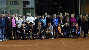 100'üncü yıl Tenis Turnuvası'nda ödüller verildi