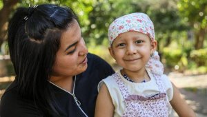 5 yaşındaki lösemili kıza, annesinden ilik nakledildi