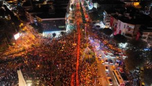 Alanya'da 100'üncü yıl kutlamalarında Funda Arar rüzgarı