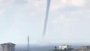 Alanya'da denizde hortum oluştu