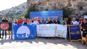 Alanya'da Dip Temiz Tertemiz etkinliği