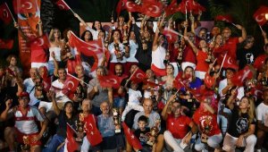 ANSİAD & ATİK 5. Cumhuriyet Ulusal Tenis Turnuvası'nda ödüller sahiplerini buldu