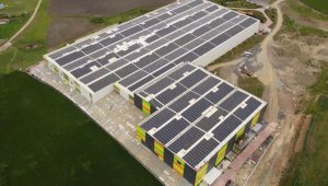 Bir fabrika çatısı daha GES'lendi