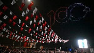 Cumhuriyet'in 100'üncü yılında 500 dronla gökyüzünde gösteri