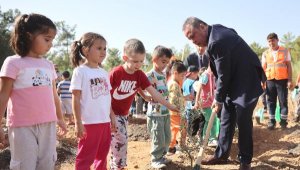 Cumhuriyet'in 100'üncü yılında 1923 fidan toprakla buluştu