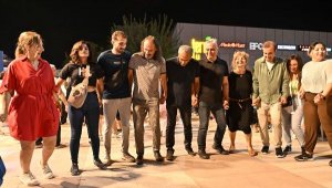 Festivalde Kardeş Türküler gecesi