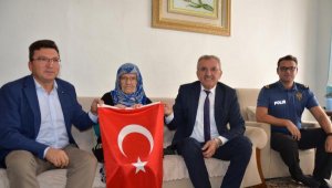 Kaymakamdan 106 yaşındaki kadına ziyaret