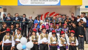 Kepez'de yapılan Kübra-Mümin Soydal Ortaokulu törenle açıldı