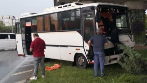 Manavgat'ta kaza: 2 yaralı