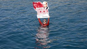 Milli sporcu Şahika Ercümen'den '100. Yıl' dalışı