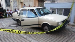 Park halindeki otomobilinde ölü bulundu