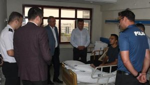 Protokolden yaralı askerlere geçmiş olsun ziyareti