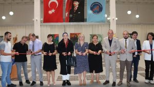 Üniversitede 'Cumhuriyet' sergisi