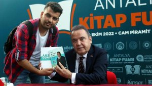 13. Antalya Kitap Fuarı kapılarını açıyor