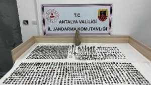 1504 parça tarihi eser ele geçirildi