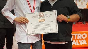 Alanya Üniversitesi'ne gastronomi yarışmasında gümüş madalya
