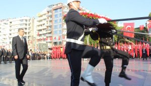 Antalya'da 10 Kasım anması