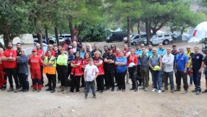 Arama ve kurtarma ekipleri Kemer'de eğitim yaptı