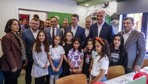 Bakan Ersoy, karakolken bebek ve çocuk kütüphanesine dönüştürülen merkezi açtı