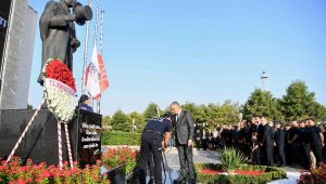 Konyaaltı'nda Ata'ya saygı töreni