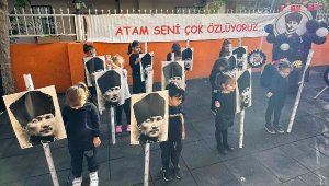 Minik kalpler Ata'sını andı