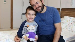 Oğluna böbreğini bağışlayan baba: O benim parçamdı, bir parçam daha ona geçti
