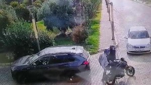 Parasını gasbeden motosikletli 2 şüpheliyi cipiyle çarparak öldürdü