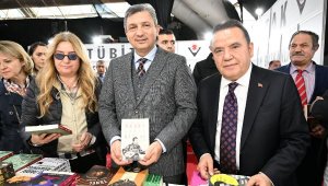 Vali Şahin'den Antalya Kitap Fuarı'na ziyaret