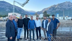 Yurt binasına beton atılmaya başlandı