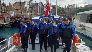 Antalya'da engelli gençler 1 günlüğüne polis oldu