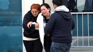 Yıkılan duvarın altında kalan Mihriban'ın annesi, 'Annem, Annem' diye feryat etti