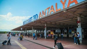 Antalya'nın rekoru değişti, turist sayısı 16 milyonu aştı