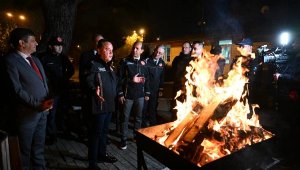 Başkan Böcek yeni yıla itfaiye erleriyle girdi