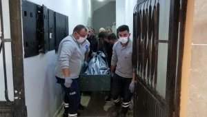 Diş hekimi evinde ölü bulundu