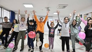 Hem eğlenip hem öğreniyorlar