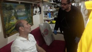İş yerinde hareketsiz bulundu, sağlık ekibi uyandırınca, 'Ben ölmedim mi' dedi